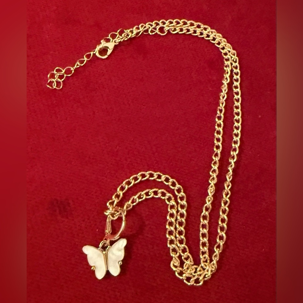 Necklace - 16-18” gold tone w/pearlized butterfly pendant. New. BOGO offer ⬇️ - Picture 4 of 10